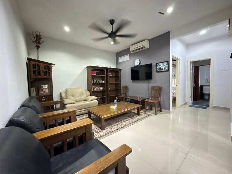 2-storey Terraced House for Sale in Ampang (Selangor) - Ammeer Nadzrai - Living Room - PropertyGuru.com.my