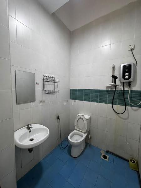Terraced House for Rent in Senai (Kulai) - Daniel Tey - Bathroom - PropertyGuru.com.my