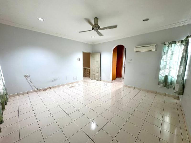 Semi-Detached House for Sale in Ampang (Selangor) - AimiRahim Hartanah - Living Room - PropertyGuru.com.my