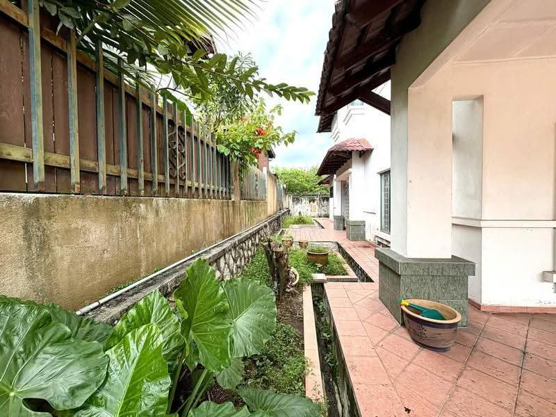 Semi-Detached House for Sale in Ampang (Selangor) - AimiRahim Hartanah - Exterior - PropertyGuru.com.my