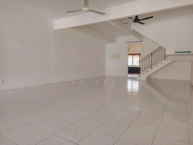 Rumah Teres 2-Tingkat untuk Dijual di Bandar Nusaputra (Puchong) - KS Lee - Living Room - PropertyGuru.com.my