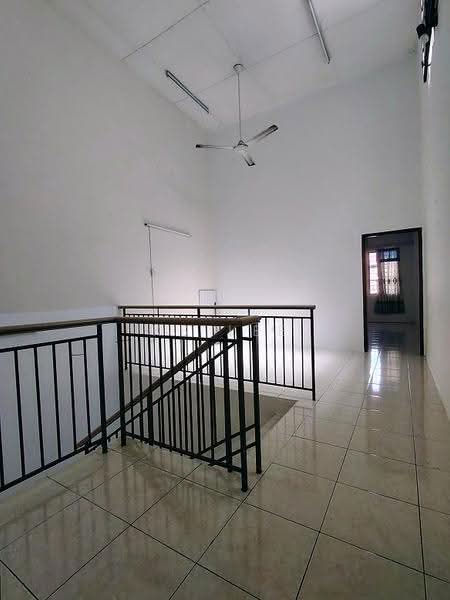 Rumah Teres 2-Tingkat untuk Dijual di Bandar Nusaputra (Puchong) - KS Lee - Family hall - PropertyGuru.com.my