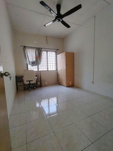 Rumah Teres 2-Tingkat untuk Dijual di Bandar Nusaputra (Puchong) - KS Lee - 3rd Bedroom - PropertyGuru.com.my