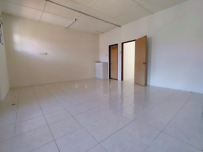 Rumah Teres 2-Tingkat untuk Dijual di Bandar Nusaputra (Puchong) - KS Lee - Master Room - PropertyGuru.com.my