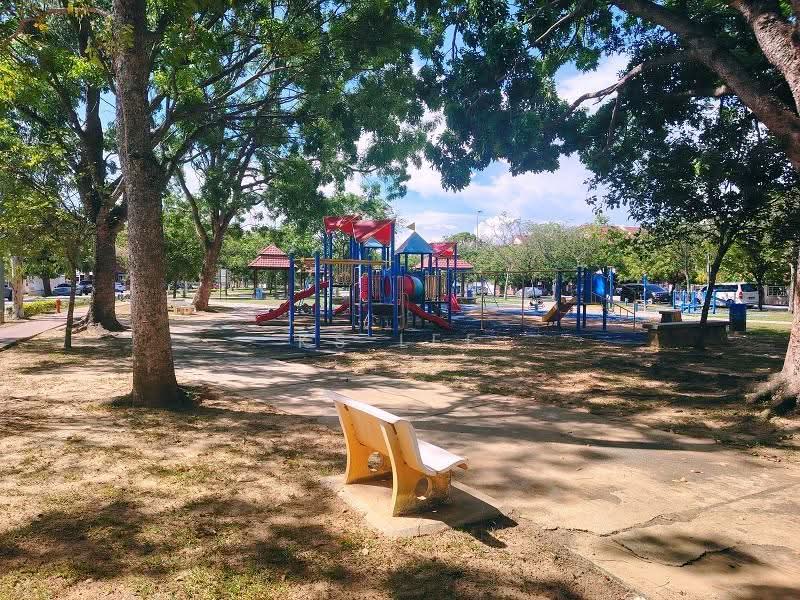 Rumah Teres 2-Tingkat untuk Dijual di Bandar Nusaputra (Puchong) - KS Lee - Playground - PropertyGuru.com.my