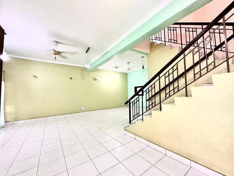2-storey Terraced House for Sale in Bandar Tun Hussein Onn (Cheras) - Ammeer Nadzrai - Living Room - PropertyGuru.com.my