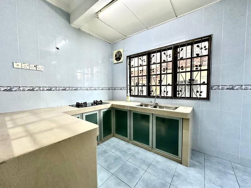 2-storey Terraced House for Sale in Bandar Tun Hussein Onn (Cheras) - Ammeer Nadzrai - Kitchen - PropertyGuru.com.my