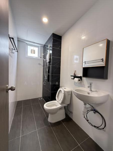 Kondominium untuk Disewa di Zen 6 - Alicia Poh - Bathroom - PropertyGuru.com.my