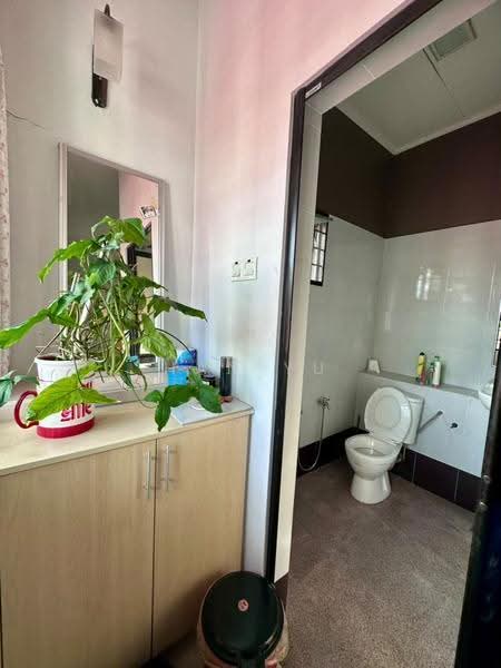 Rumah Teres 2-Tingkat untuk Dijual di Usj 11 (Subang Jaya) - Han Yu - Bathroom - PropertyGuru.com.my