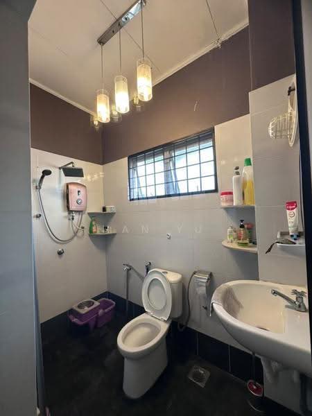 Rumah Teres 2-Tingkat untuk Dijual di Usj 11 (Subang Jaya) - Han Yu - Bathroom - PropertyGuru.com.my