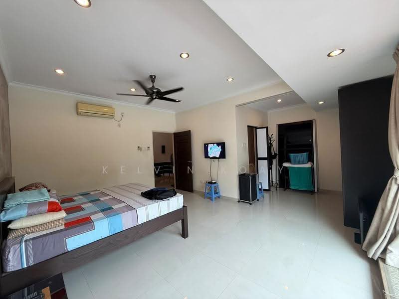 2-storey Terraced House for Sale in Taman Tasek (Johor Bahru) - Kelvin Koay - Bedroom - PropertyGuru.com.my