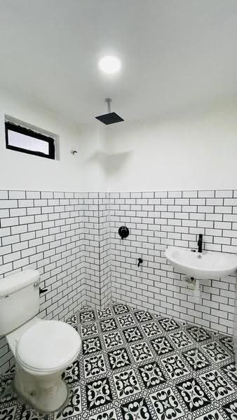 Rumah Teres 2-Tingkat untuk Dijual di Seri Kembangan (Selangor) - Azrul Ismail - Bathroom - PropertyGuru.com.my