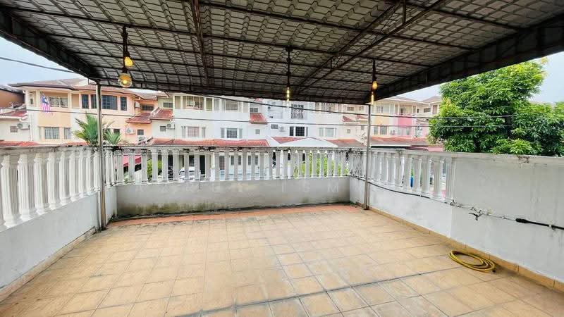 Rumah Teres 2-Tingkat untuk Dijual di Seri Kembangan (Selangor) - Azrul Ismail - Balcony - PropertyGuru.com.my