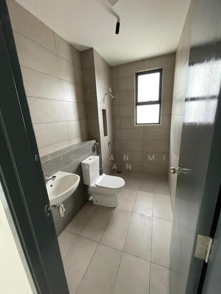 Rumah Teres 2-Tingkat untuk Disewa di Telok Panglima Garang (Selangor) - Eric Tan Min Xuan - Bathroom - PropertyGuru.com.my