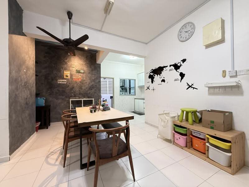 Condominium for Sale at One World 1 - Alicia Poh - Dining Room - PropertyGuru.com.my
