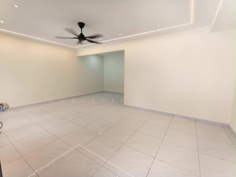 Rumah Teres 2-Tingkat untuk Dijual di Bandar Selesa Jaya (Skudai) - Christina Ang - Living Room - PropertyGuru.com.my
