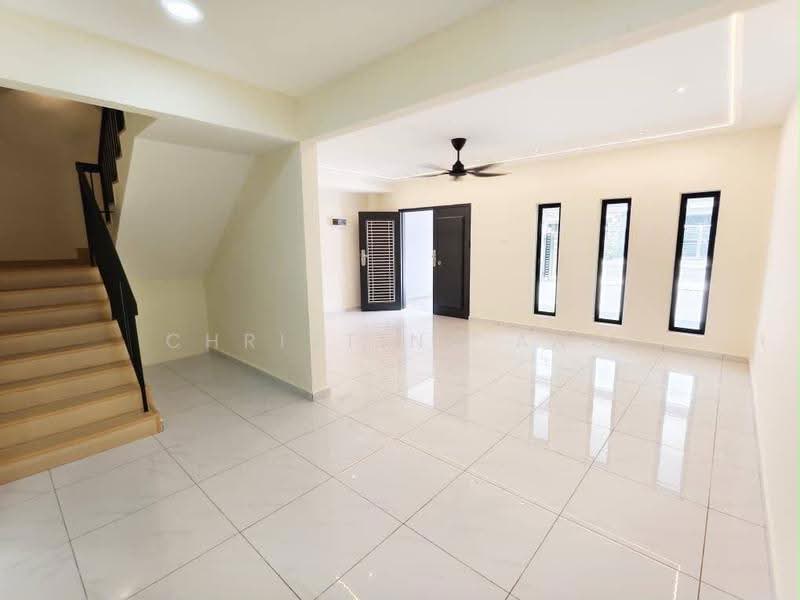 Rumah Teres 2-Tingkat untuk Dijual di Bandar Selesa Jaya (Skudai) - Christina Ang - Living Room - PropertyGuru.com.my