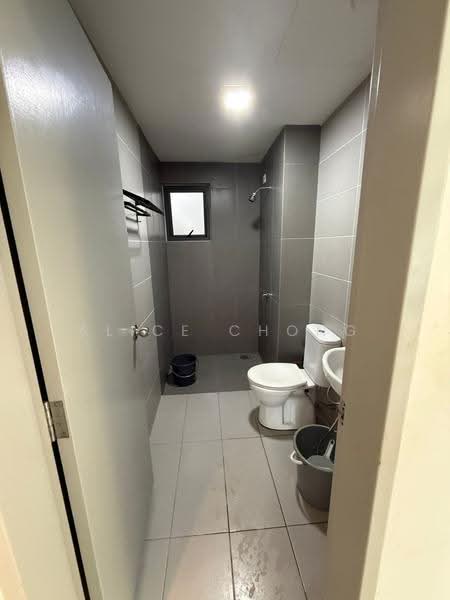 Kediaman Servis untuk Dijual di Almyra Residences - Alice Chong - Bathroom - PropertyGuru.com.my