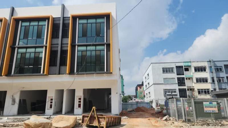 Shop / Office for Sale in Bandar Baru Permas Jaya (Permas Jaya) - Celest Tan - PropertyGuru.com.my