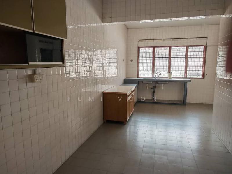 1-storey Terraced House for Rent in Taman Pelangi (Johor Bahru) - Fumi Voon - Kitchen - PropertyGuru.com.my