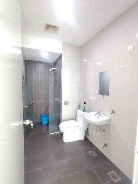 Kediaman Servis untuk Disewa di Boulevard 51 - Edwin Tan - Bathroom - PropertyGuru.com.my