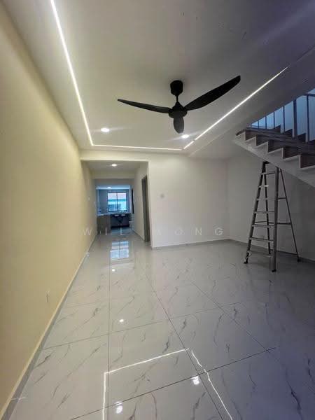Rumah Teres 2-Tingkat untuk Dijual di Taman Cahaya Masai (Pasir Gudang) - Wil Mong - Living Room - PropertyGuru.com.my
