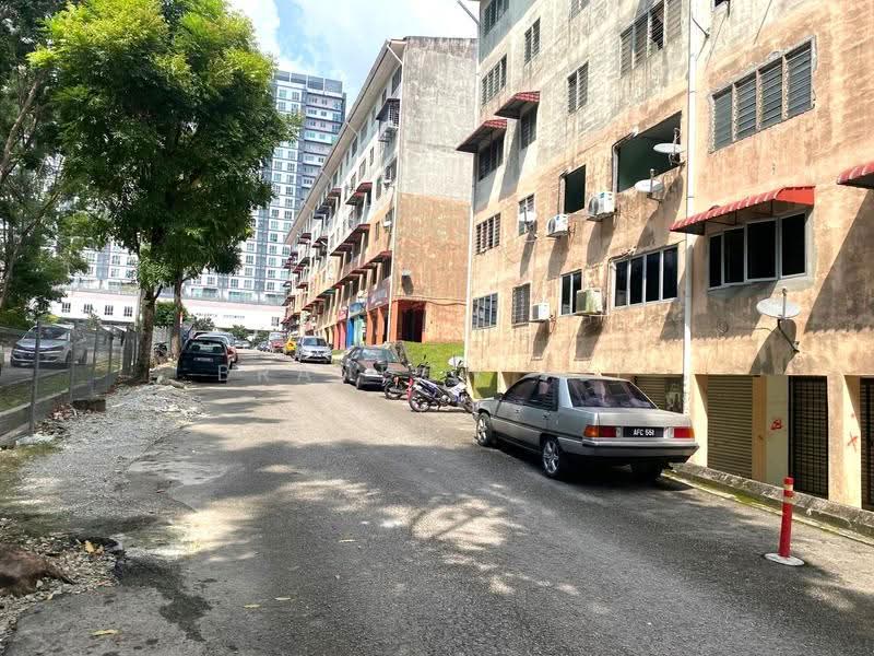 Shop for Rent in Taman Equine (Seri Kembangan) - Brandon Yee - Exterior - PropertyGuru.com.my