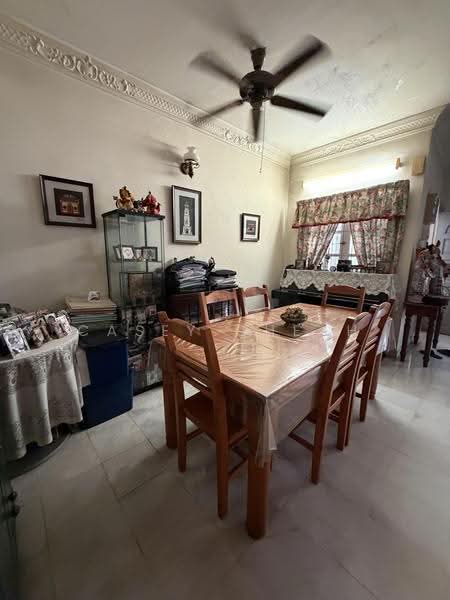 2-storey Terraced House for Sale in Bandar Sri Damansara (Selangor) - Casey Cheah - Dining Room - PropertyGuru.com.my