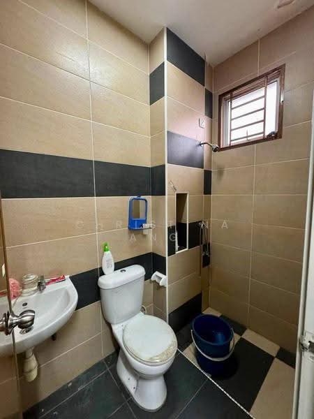 2-storey Terraced House for Sale in Taman Bestari Indah (Ulu Tiram) - Christina Ang - Bathroom - PropertyGuru.com.my