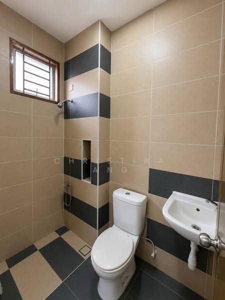 2-storey Terraced House for Sale in Taman Bestari Indah (Ulu Tiram) - Christina Ang - Bathroom - PropertyGuru.com.my