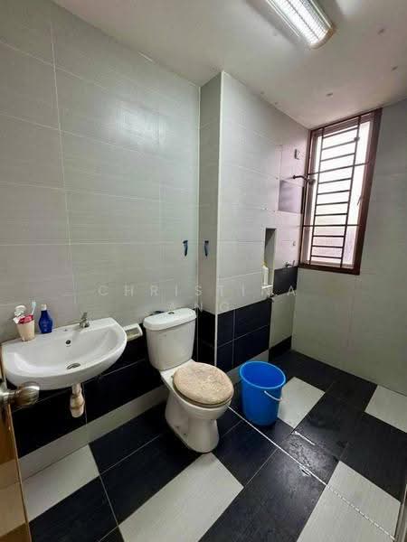 2-storey Terraced House for Sale in Taman Bestari Indah (Ulu Tiram) - Christina Ang - Bathroom - PropertyGuru.com.my