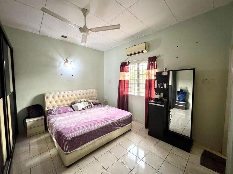 Rumah Teres 2-Tingkat untuk Dijual di Bandar Baru Bangi (Selangor) - Fazri . - Bedroom - PropertyGuru.com.my