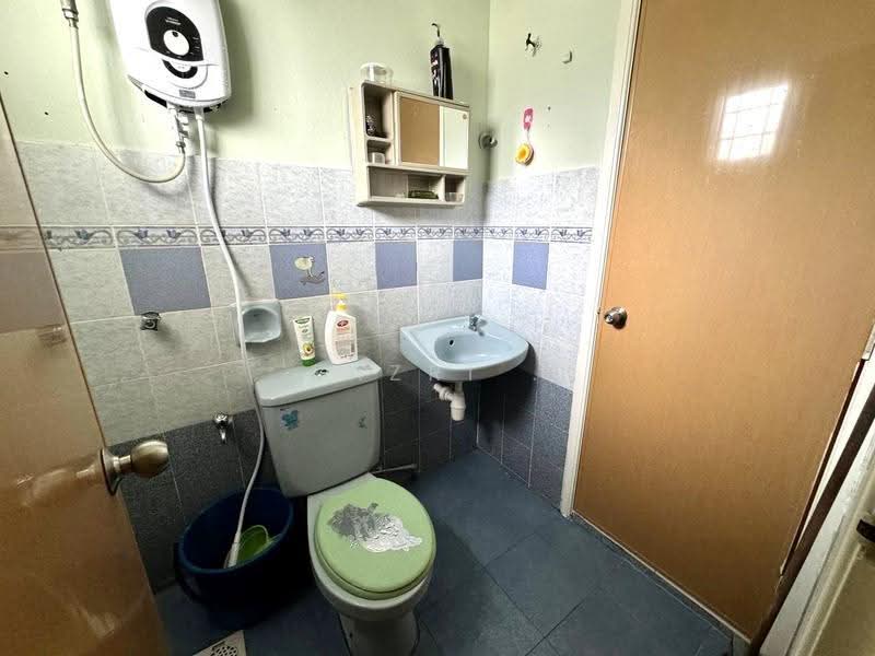 Rumah Teres 2-Tingkat untuk Dijual di Bandar Baru Bangi (Selangor) - Fazri . - Bathroom - PropertyGuru.com.my