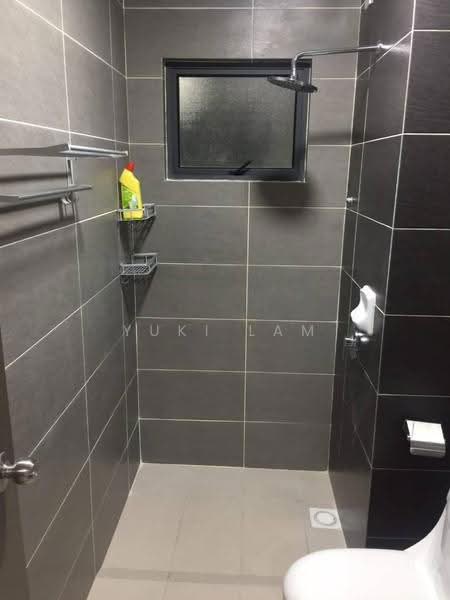 Kondominium untuk Dijual di The Henge - David Low - Bathroom - PropertyGuru.com.my