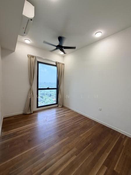 Service Residence for Rent at Edelweiss @ Tropicana Gardens - Justin Lim - Master bedroom - PropertyGuru.com.my