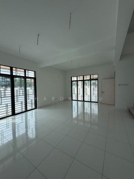 Rumah Teres 2-Tingkat untuk Dijual di Bandar Dato Onn (Tebrau) - Sharon Lau - Living Room - PropertyGuru.com.my