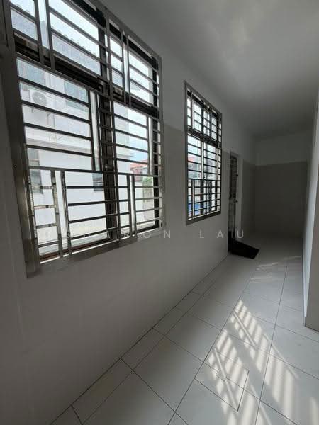 Rumah Teres 2-Tingkat untuk Dijual di Bandar Dato Onn (Tebrau) - Sharon Lau - Corridor - PropertyGuru.com.my