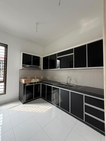 Rumah Teres 2-Tingkat untuk Dijual di Bandar Dato Onn (Tebrau) - Sharon Lau - Kitchen - PropertyGuru.com.my