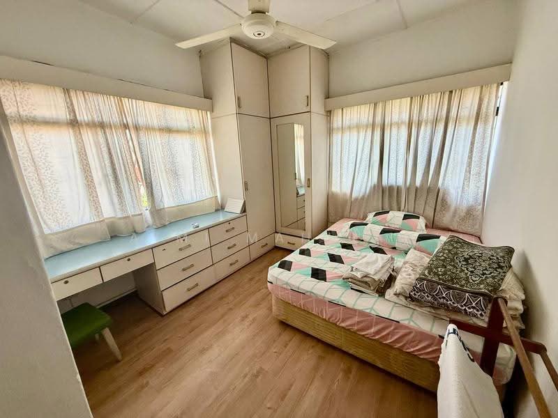 Bungalow House for Sale in Kampung Tunku (Petaling Jaya) - Aimi Mahirah - Bedroom - PropertyGuru.com.my