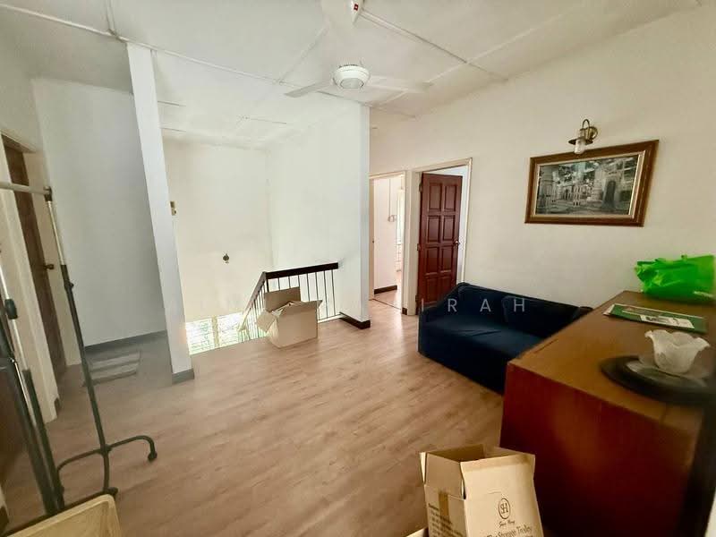 Bungalow House for Sale in Kampung Tunku (Petaling Jaya) - Aimi Mahirah - Living Room - PropertyGuru.com.my
