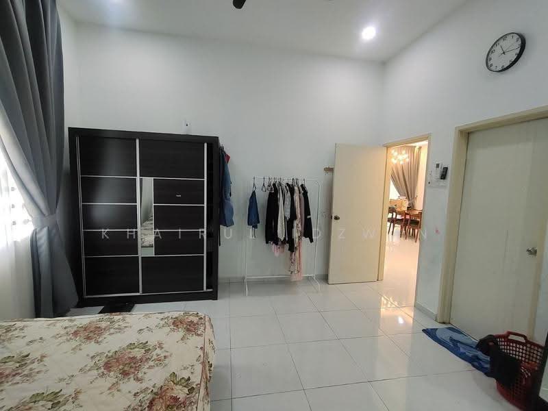Bungalow House for Sale in Senawang (Negeri Sembilan) - Khairul Idzwan - Bedroom - PropertyGuru.com.my