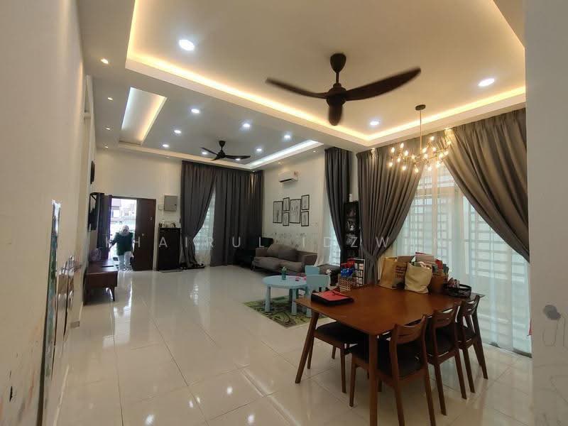 Bungalow House for Sale in Senawang (Negeri Sembilan) - Khairul Idzwan - Living Room - PropertyGuru.com.my