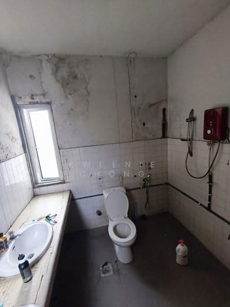 Semi-Detached House for Sale in Taman Maluri (Cheras) - Kweenie Chong - Bathroom - PropertyGuru.com.my