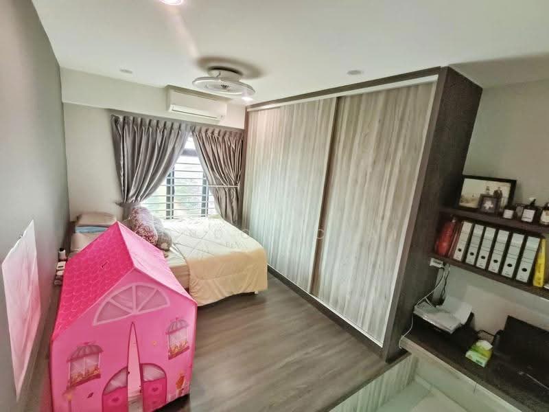 Kediaman Servis untuk Dijual di Sky Oasis Residence (Pangsapuri Oasis 1) - Gordon Chai - Bedroom - PropertyGuru.com.my