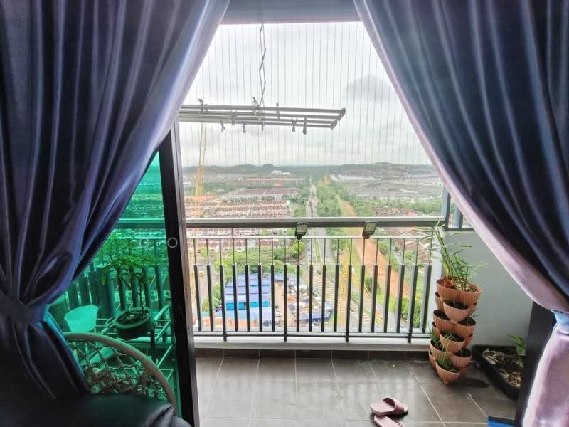 Kediaman Servis untuk Dijual di Sky Oasis Residence (Pangsapuri Oasis 1) - Gordon Chai - Balcony - PropertyGuru.com.my
