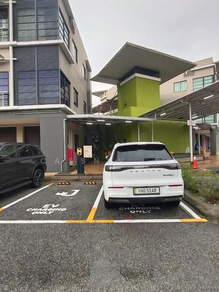 Shop / Office untuk Dijual di Kelana Jaya (Petaling Jaya) - Cassnin Lee - Exterior - PropertyGuru.com.my