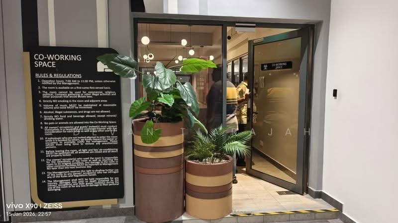 Kediaman Servis untuk Disewa di M Arisa - Devan Tiarajah - Entrance - PropertyGuru.com.my