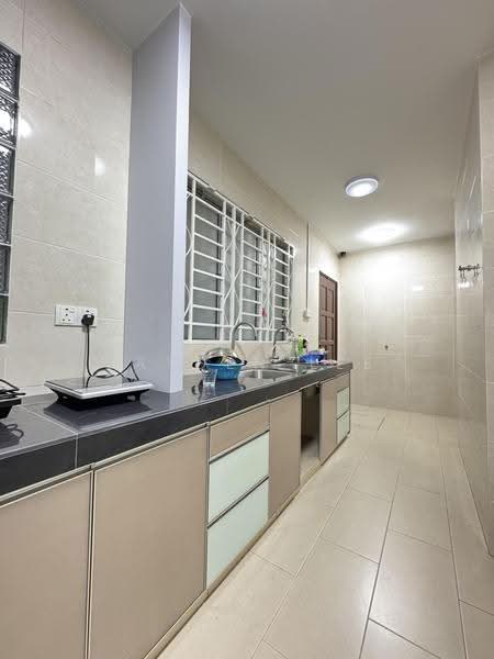 Rumah Teres 2-Tingkat untuk Dijual di Taman Wawasan (Puchong) - Jayden Lee - Kitchen - PropertyGuru.com.my