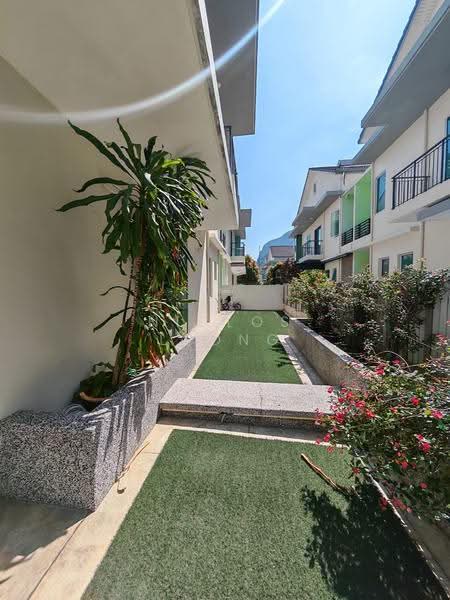 Cluster House for Sale in Sunway (Tambun) - Niclos Leong - PropertyGuru.com.my