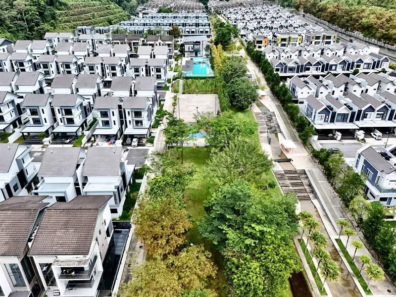 Rumah Berkembar untuk Dijual di Ukay Heights (Ampang) - Yasmin Sulaiman - Exterior - PropertyGuru.com.my